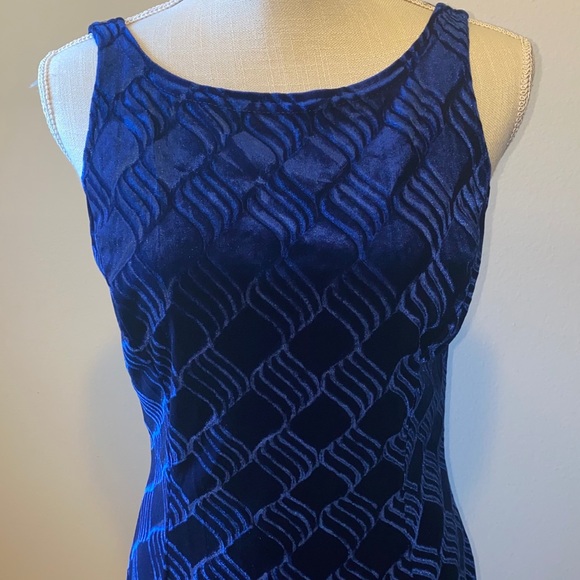 Big 90s Gunne Sax Textured Velvet Gown - Picture 2 of 5